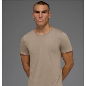 ALO Yoga Triumph men’s short sleeve tshirt Gravel XL NWT